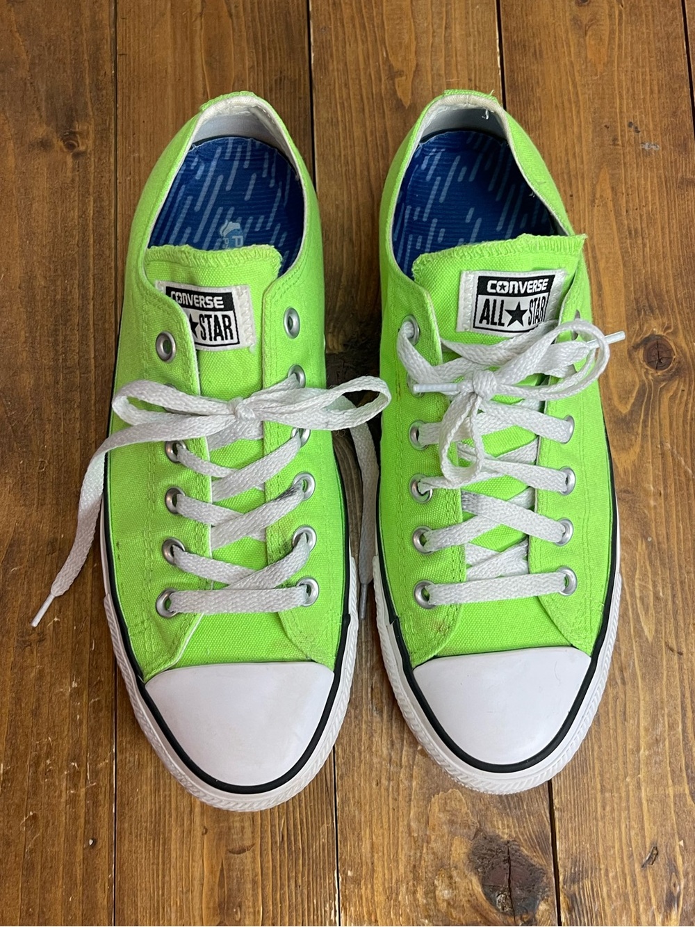 Converse neon green low top sneakers Mens size 7, Womens size 9 - Picture 1 of 8